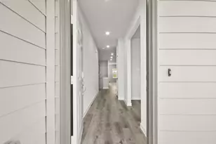 492 Shoreview Dr, Conroe, TX 77303 - Photo 3