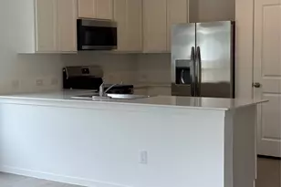 335 Parkin Ct, Conroe, TX 77303 - Photo 5