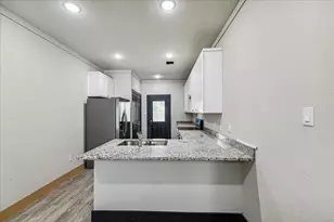 7914 Bowen St, Houston, TX 77051 - Photo 3