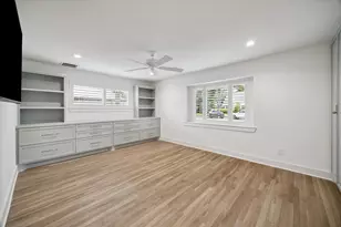 12222 Broken Bough Dr, Houston, TX 77024 - Photo 27
