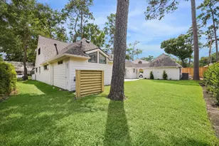 12222 Broken Bough Dr, Houston, TX 77024 - Photo 31