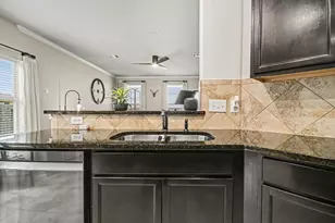 902 White Willow Dr, Texas City, TX 77590 - Photo 11