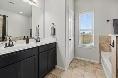 902 White Willow Drive, Texas City, TX 77590 - Photo 23