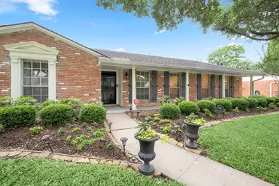 10715 Chevy Chase Drive, Houston, TX 77042 - Photo 3