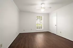 10715 Chevy Chase Dr, Houston, TX 77042 - Photo 9