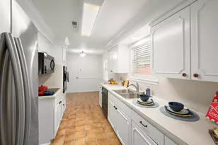 10715 Chevy Chase Dr, Houston, TX 77042 - Photo 23