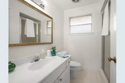 10715 Chevy Chase Drive, Houston, TX 77042 - Photo 17