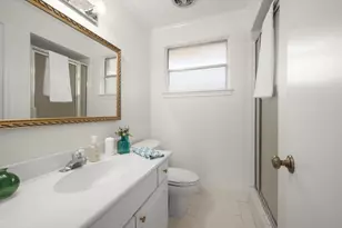 10715 Chevy Chase Dr, Houston, TX 77042 - Photo 17