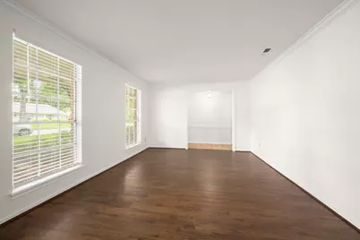 10715 Chevy Chase Drive, Houston, TX 77042 - Photo 7