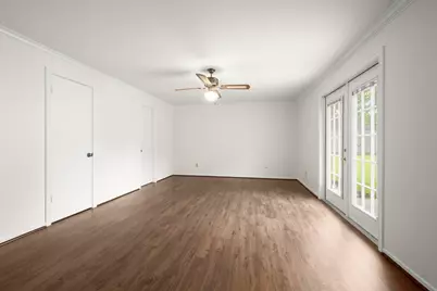 10715 Chevy Chase Drive, Houston, TX 77042 - Photo 15