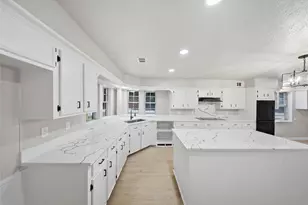 13903 Charlynn Oaks Dr, Houston, TX 77070 - Photo 11