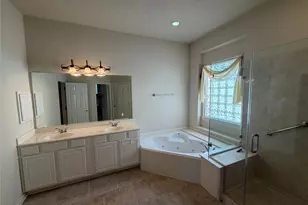 27 Yacht Harbor, Montgomery, TX 77356 - Photo 5