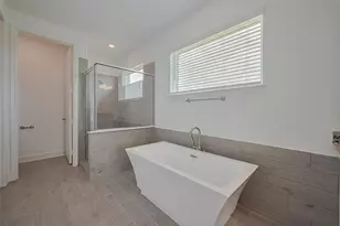 2702 Ballast Grn Dr, Texas City, TX 77568 - Photo 37