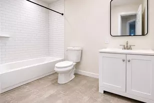 1020 10th St, Hempstead, TX 77445 - Photo 13