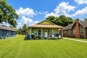 1020 10th St, Hempstead, TX 77445 - Photo 3