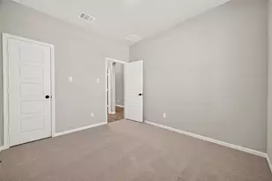 1411 Terry Roberts Dr, Angleton, TX 77515 - Photo 7