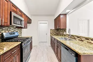 13030 Ellesmere Dr, Houston, TX 77015 - Photo 9