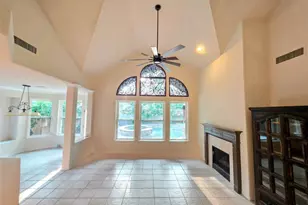 94 E Evangeline Oaks Cir, The Woodlands, TX 77384 - Photo 5