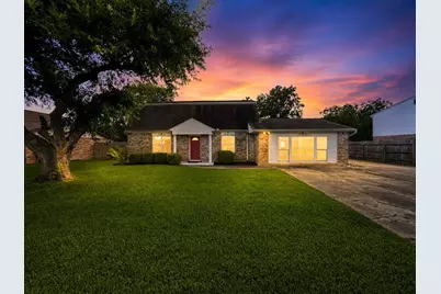 2323 37th Avenue N, Texas City, TX 77590 - Photo 1