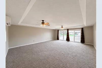 2323 37th Avenue N, Texas City, TX 77590 - Photo 7