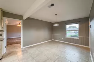 2323 37th Ave N, Texas City, TX 77590 - Photo 9