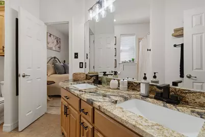 1012 Enchanted Oaks Drive, Angleton, TX 77515 - Photo 31