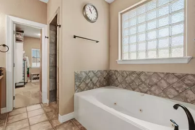 1012 Enchanted Oaks Drive, Angleton, TX 77515 - Photo 27