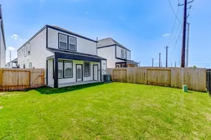 12322 Churchill downs Dr, Houston, TX 77047 - Photo 19