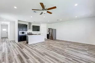 12322 Churchill downs Dr, Houston, TX 77047 - Photo 3