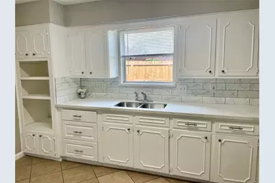 10427 Sagebluff Drive, Houston, TX 77089 - Photo 3