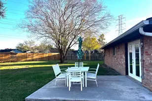 10427 Sagebluff Dr, Houston, TX 77089 - Photo 19