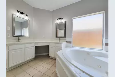 9410 Barretts Glen Court, Houston, TX 77065 - Photo 23