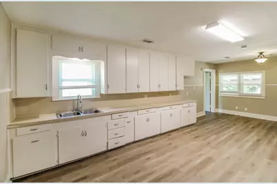 522 12th Avenue N, Texas City, TX 77590 - Photo 7