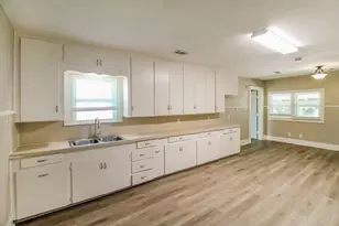 522 12th Ave N, Texas City, TX 77590 - Photo 7