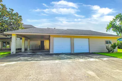 2 Elm Place, Angleton, TX 77515 - Photo 7