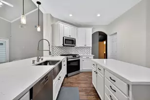 26 Ebony Oaks Pl, The Woodlands, TX 77382 - Photo 7