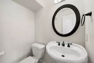 2409 Commonwealth St, Houston, TX 77006 - Photo 15
