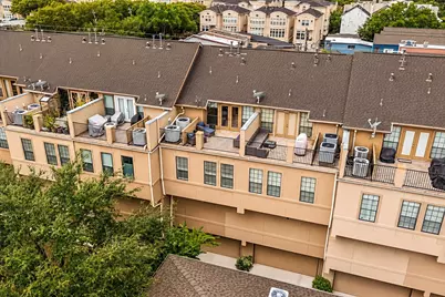 2409 Commonwealth Street, Houston, TX 77006 - Photo 3