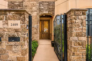 2409 Commonwealth St, Houston, TX 77006 - Photo 33