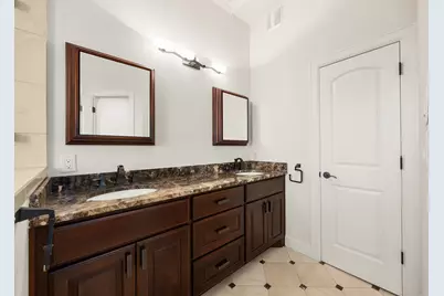 2409 Commonwealth Street, Houston, TX 77006 - Photo 13