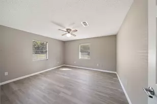 1085 County Rd 2222, Cleveland, TX 77327 - Photo 17