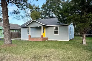 109 Gossett St, Highlands, TX 77562 - Photo 1