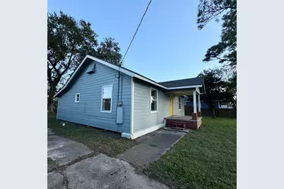 109 Gossett Street, Highlands, TX 77562 - Photo 15