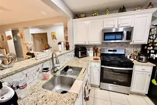 22843 Twisting Pine Dr, Spring, TX 77373 - Photo 9