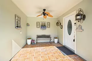 937 5th St, San Leon, TX 77539 - Photo 9