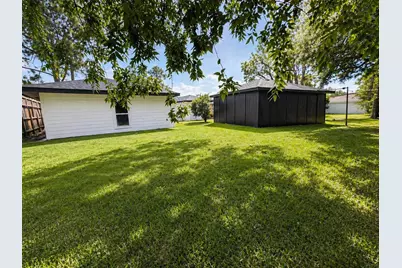 5642 Warm Springs Road, Houston, TX 77035 - Photo 21