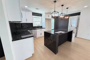 5642 Warm Springs Rd, Houston, TX 77035 - Photo 3