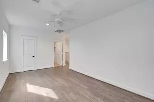 1723 Michigan St, Houston, TX 77006 - Photo 15