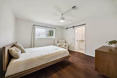 9707 Lawngate Drive, Houston, TX 77080 - Photo 9