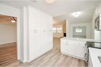 10615 Heatherford Drive, Houston, TX 77041 - Photo 11